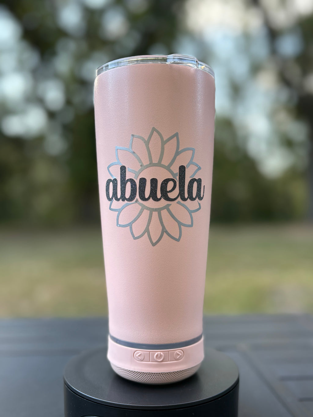 Tumbler with speaker