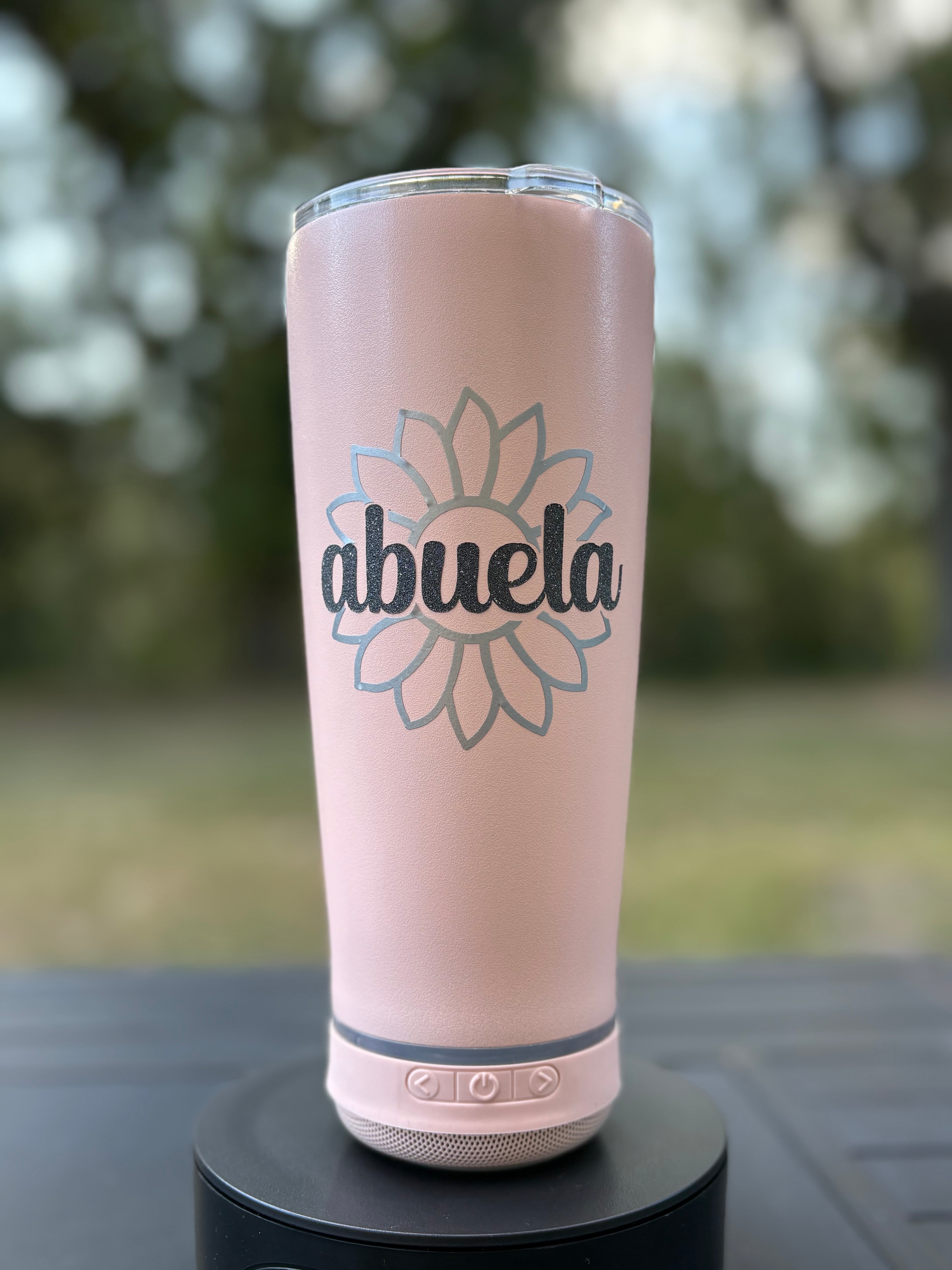 Tumbler with speaker